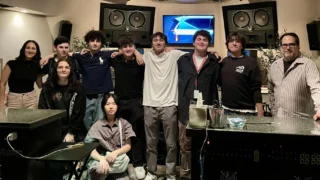 High Schoolers Tour Iconic L.A. Music Venue Verse