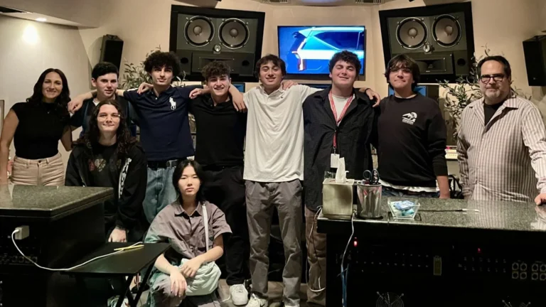 High Schoolers Tour Iconic L.A. Music Venue Verse