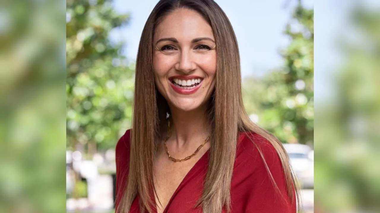 Headshot of Kristen Schiele.